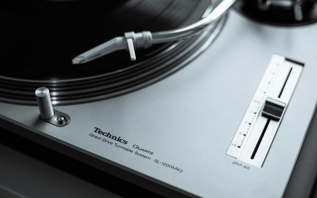 Manual vs. Automatic Turntables